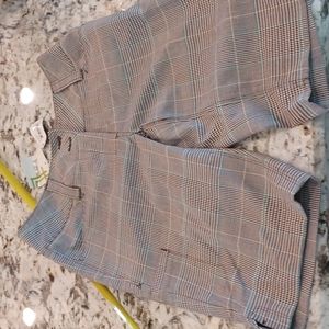 Trigelle women's sz 0 golf Bermuda shorts